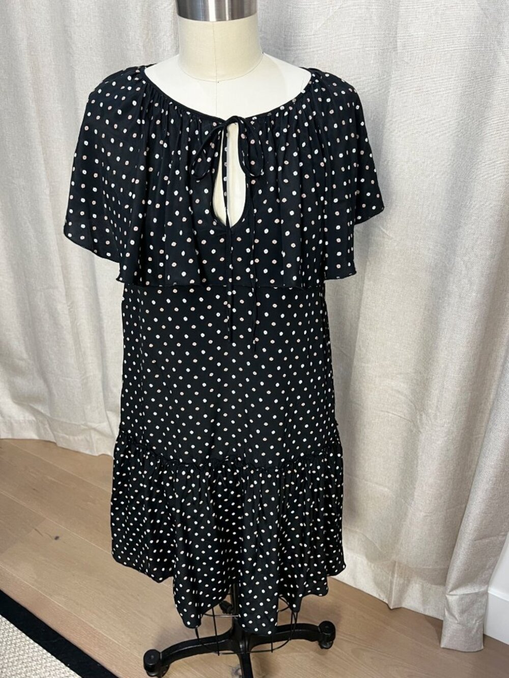 SEE BY CHLOE Ditsy Floral Ruffle Capelet Keyhole Tie Neck Dress Sz 36  4 US